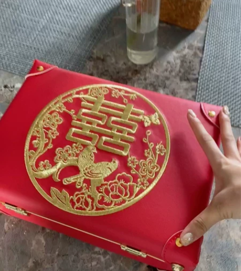 结婚用的箱子陪嫁箱红皮箱手提压箱钱新娘嫁妆...