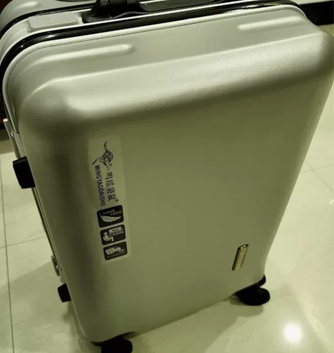 袋鼠正品拉杆箱20寸银灰色，高端大气上档次...