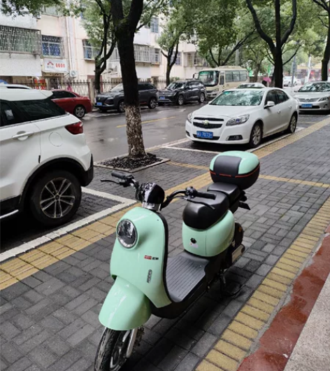 五羊新国标电动车2580?闪橙米白 四块石...