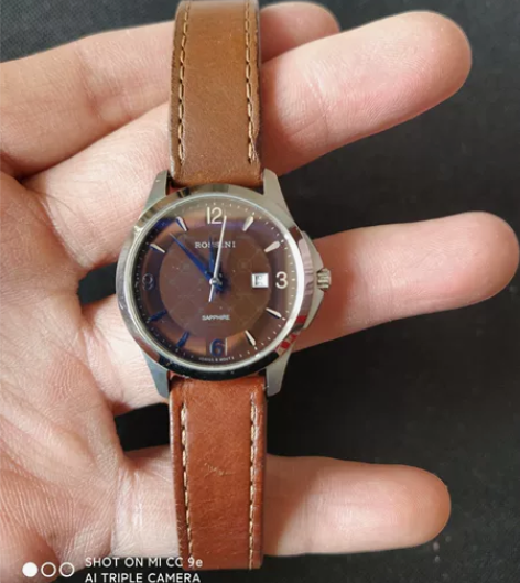 转让一支罗西尼女士腕表，非机械，纽扣电池动...