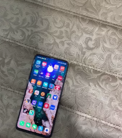 小米mix 3，屏幕原装，8+128版。随...