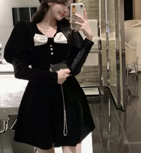 法式泡泡袖收腰丝绒小黑裙赫本风礼服小个子连...