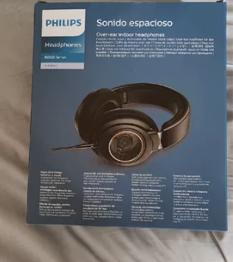 飞利浦9600耳机，盒子还在，有点占地方了...