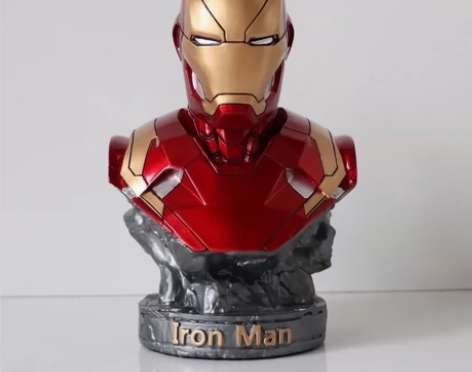 钢铁侠半身手办只看打开看了下。 感兴趣的话...