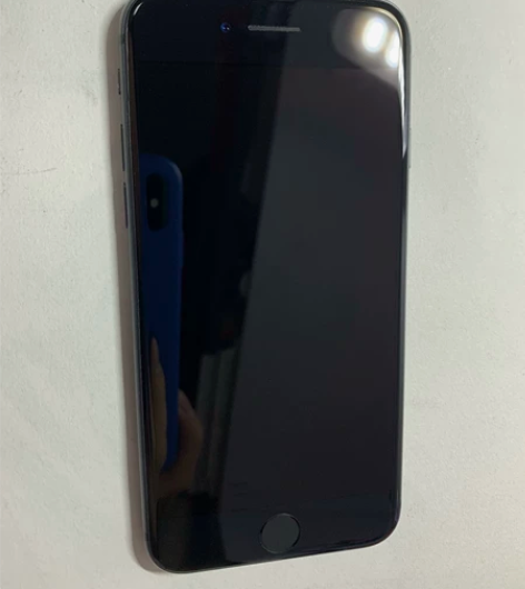 自己用的苹果8 现在毕业了换手机了 闲置不...