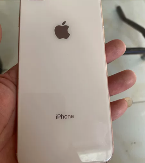 iPhone 8 Plus，土豪金64G，...