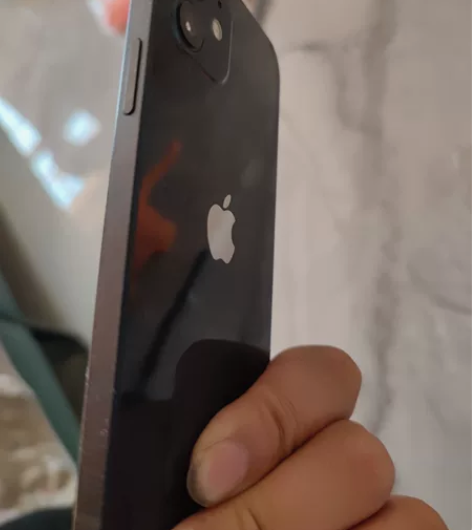 想转手买小米13 ，最好附近人 感兴趣的话...