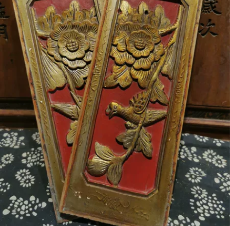 月出惊山鸟，时鸣春涧中?木雕花板老物件民宿...