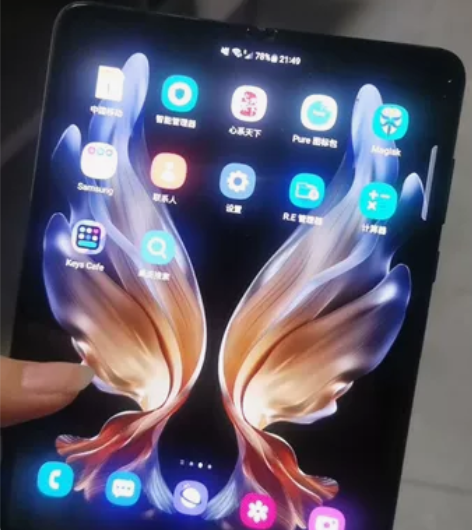 三星f9000 刷新系统心系天下 大屏幕有...