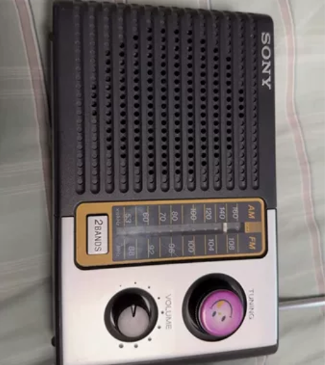 sony索尼收音机ICF-F10,无维修无...