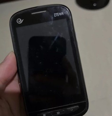 中兴n760正常接打电话，60出，一经出售...