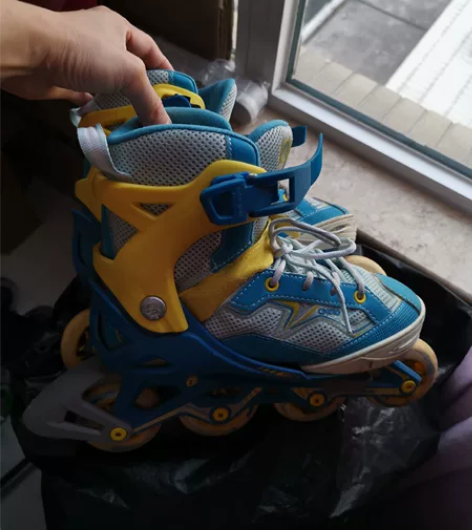 迪卡侬溜冰鞋儿童初学者轮滑鞋滑冰鞋滑轮鞋旱...