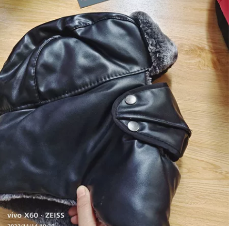 冬款雷锋帽都是厚款  加绒的 亏本处理啦1...