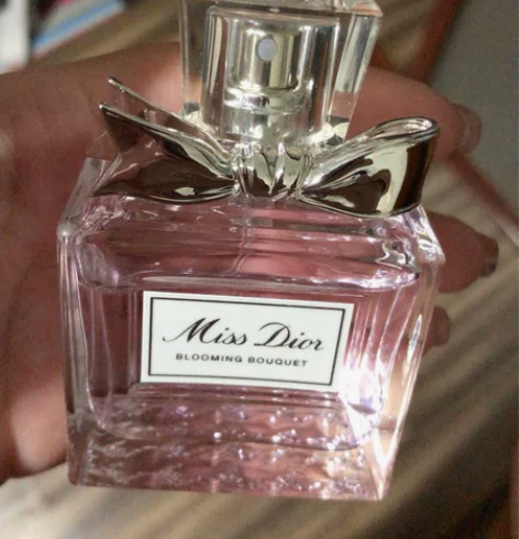 全新Miss Dior 香水 别人送的 得...