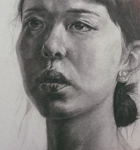 素描人像,炭笔和铅笔 感兴趣的话点“我想要...
