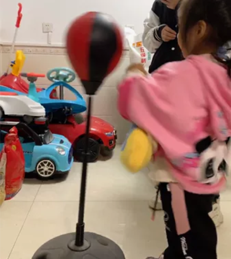 小孩拳击锻炼器材 感兴趣的话点“我想要”和...