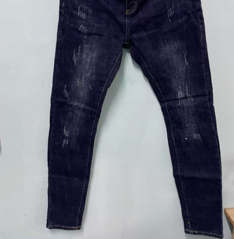 闲置牛仔裤，买来穿了两次，胖了穿不下，31...