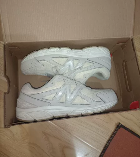 新百伦480，奶油色，37码的，家里闲置的...