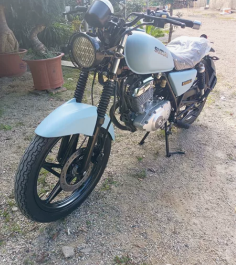 二手摩托车 铃木复古小太子150cc 网红...