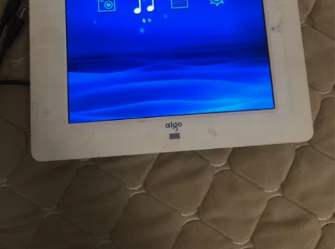 家里以前买的电子相框，数码相机拍完照片可以...