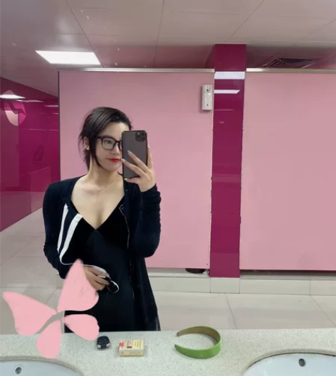 小开衫 弹力很大 很舒服 感兴趣的话点“...