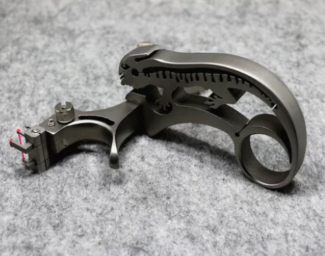 飞镖弹弓不锈钢 扁皮弓免绑 按压式壁虎304