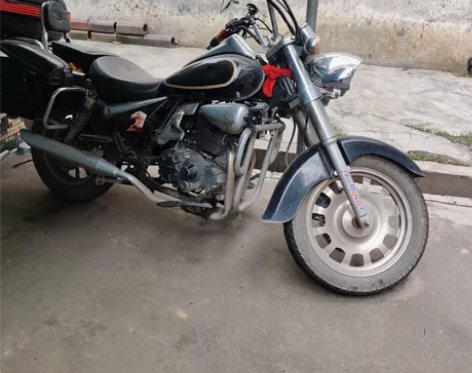 本人闲置一台风暴太子摩托车，150排量宗申...