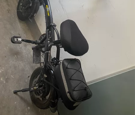 99新，折叠代驾代步电动车 老公买来跑代驾...