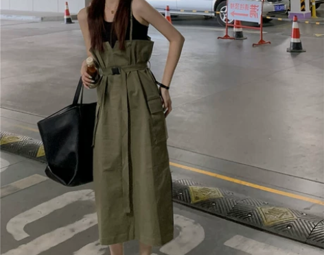 酷飒风裙子长裙工装风吊带连衣裙收腰显瘦设计...