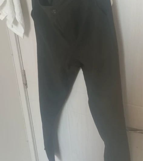 两天休闲裤。一次没穿过,一条31的,一条3...