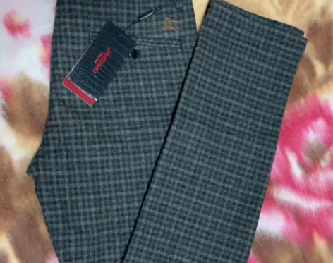 金丝狐尾货,29码(2尺2的腰)全新。直筒...