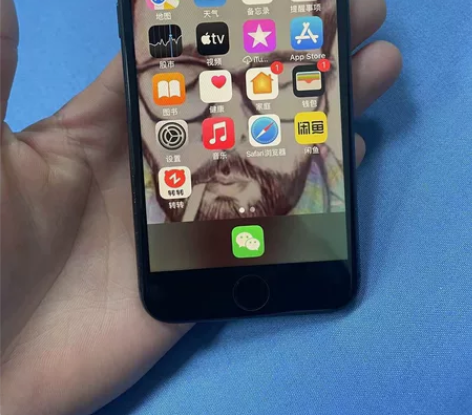 苹果8全原装,可以去店里查验,国行的,指纹...