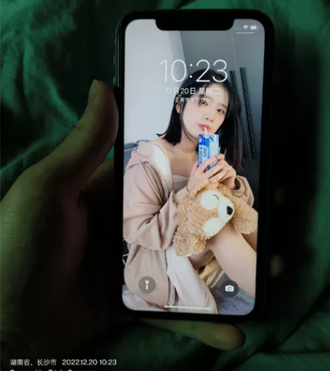 苹果11,紫色64g有面容功能没有任何问题...