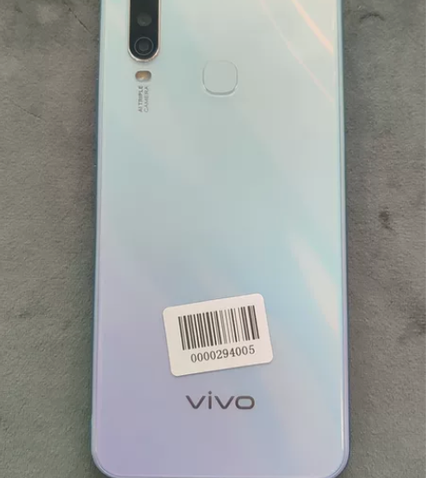 vivo y3  4+128 整体成色新功...