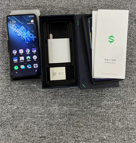 黑鲨5pro 16+512 黑色 成色很新...