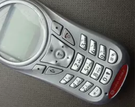 #数码电子#摩托罗拉c115原装机子成色好...