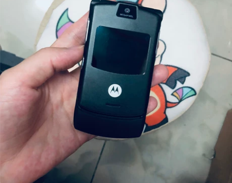 摩托罗拉手机V3 V3ie经典手机、怀旧手...