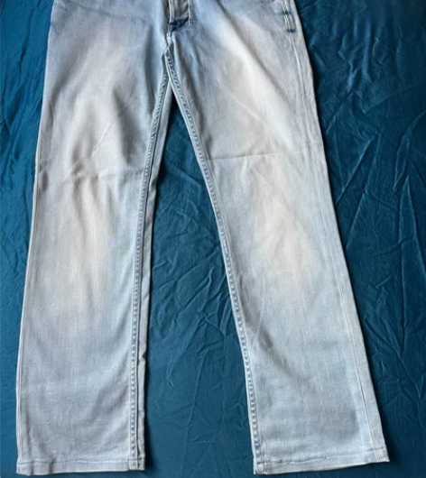 正品ck男士牛仔裤，穿过洗过一个夏天，腰围...