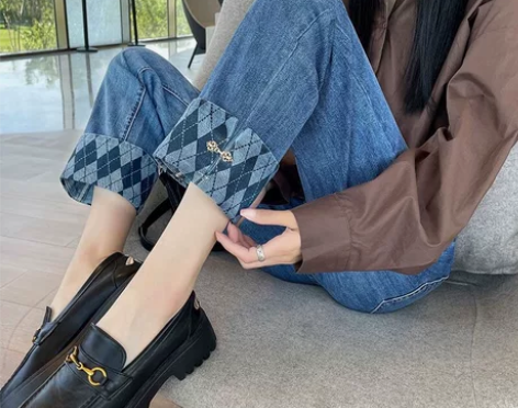 卷边直筒牛仔裤女秋季2022新款高腰宽松显...