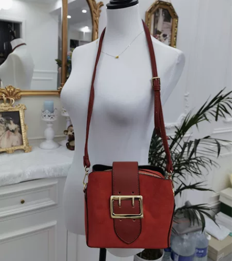 女士包包信封包邮差包珍珠包单肩包斜挎包。 ...