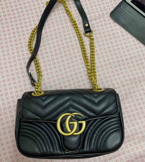 搬家特价处理女包 斜挎包 包太多了 搬...