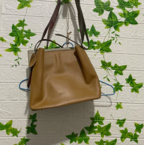 女士单肩斜挎包特价包邮不议价 感兴趣的话点...