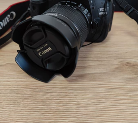 佳能单反600D，自用，98成新，北京朝阳...