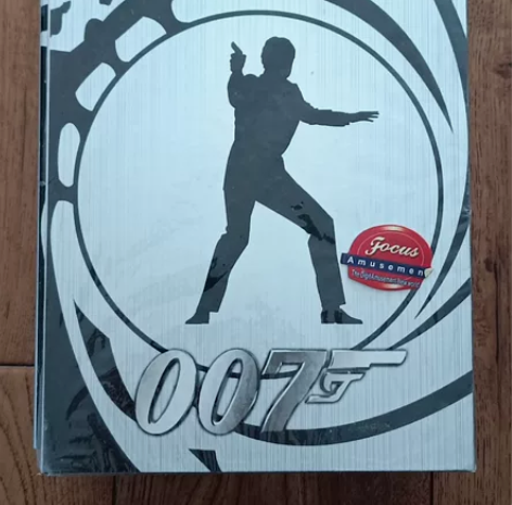 007电影合集，跨度从1962年至2002...