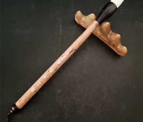 材质：特制加键羊毫玉筍笔一只，花竹笔杆 ，...