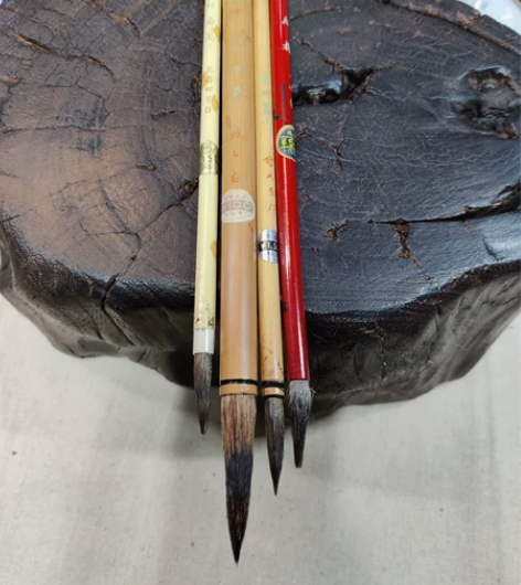 日本老竹毛笔，正常使用。 感兴趣的话点“我...