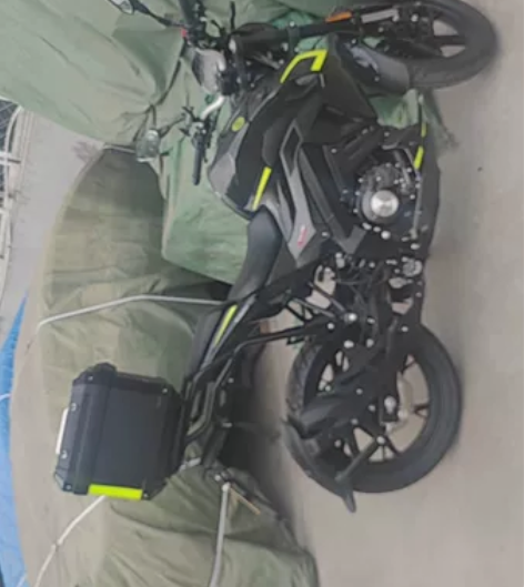 贝纳利小迅龙,不到1000公里,里程缓慢增...