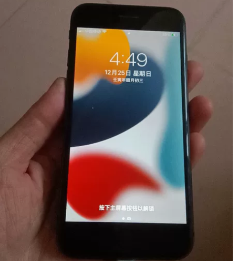 苹果8黑色98新，256内存。电池寿命85...