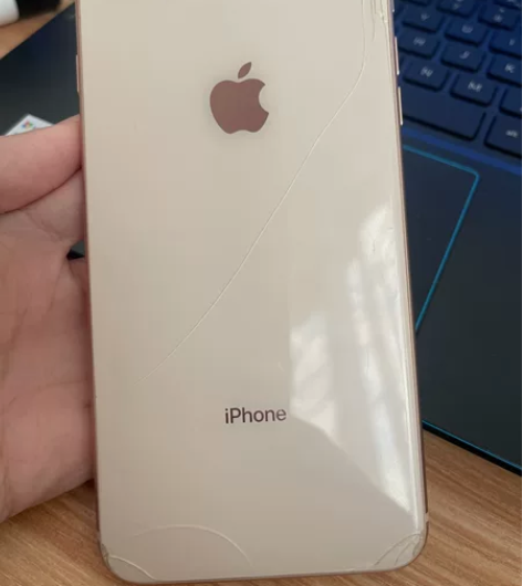 苹果8plus 64。 美版 黑解，插卡即...