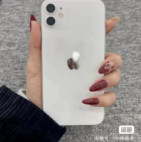 苹果iphone 11 128G,白色,成...